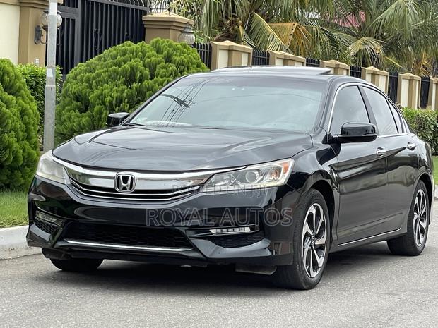 Honda Accord EX-L 4dr Sedan FWD (2.4L 4cyl 2A) 2016 Black photo 2