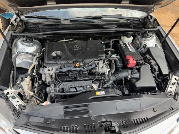 Toyota Camry LE (2.5L 4cyl 8A) 2019 Silver