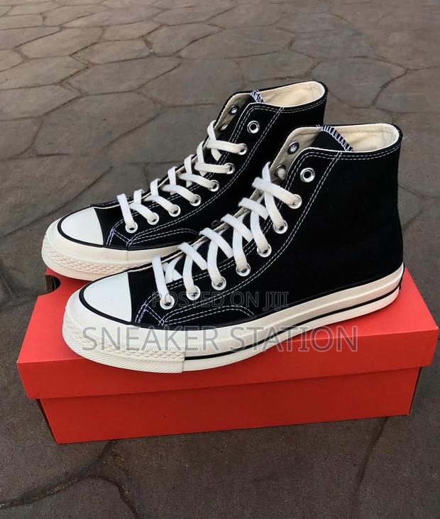 Converse Chuck Taylor 70 High Tops · Photo 4