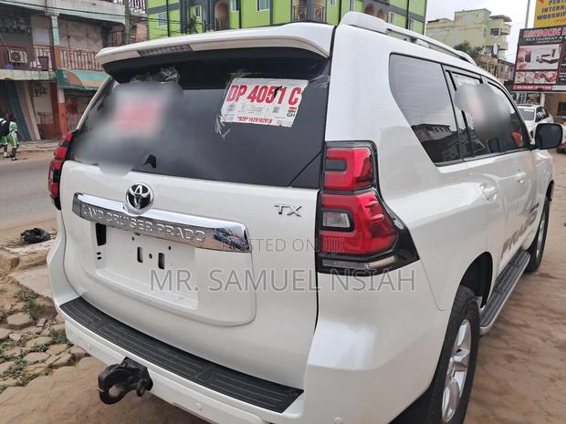 Toyota Land Cruiser Prado 2.7 2018 White