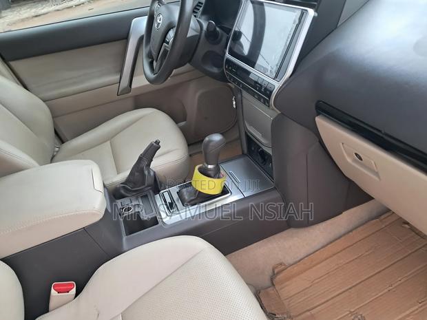 Toyota Land Cruiser Prado 2.7 2018 White