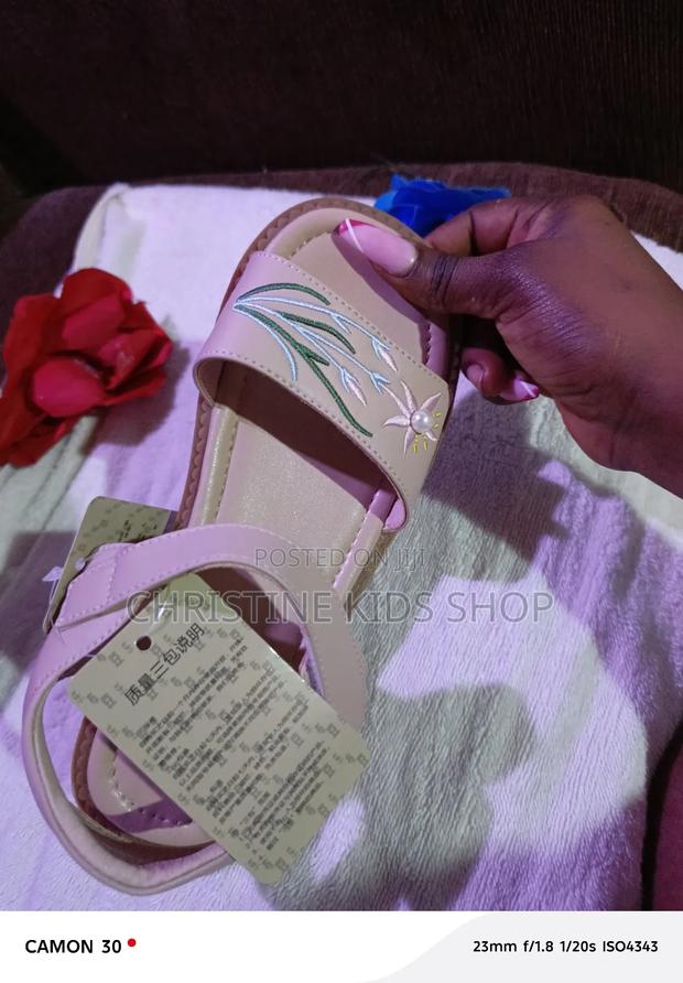 Fashion Sandals photo 2