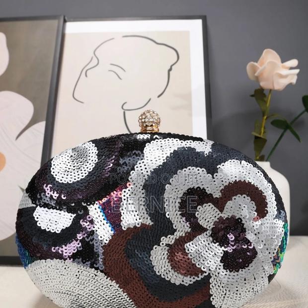 Sequined Floral Clutch photo 3