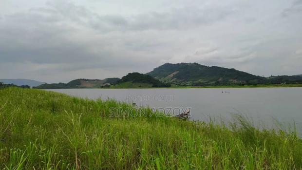 1000 Acres Close to Volta Lake