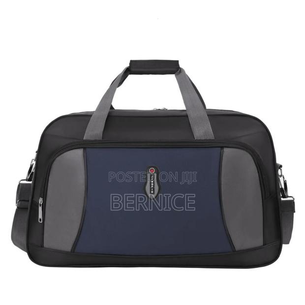 Stylish Travel Bags – Floral Plain Designs . photo 2
