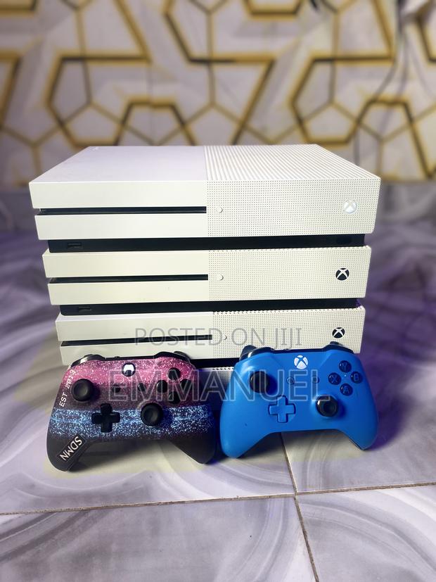 Xbox One S Console, One Controller With 21 Games, 1tb photo 2