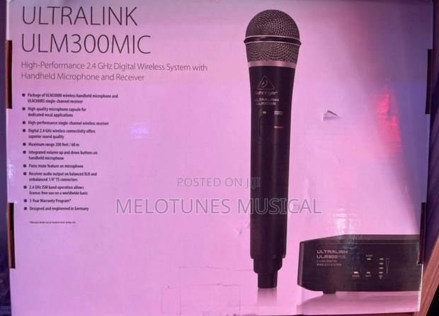 Behringer Ultralink Ulm300mic High-Performance Wireless Microphone · Photo 4