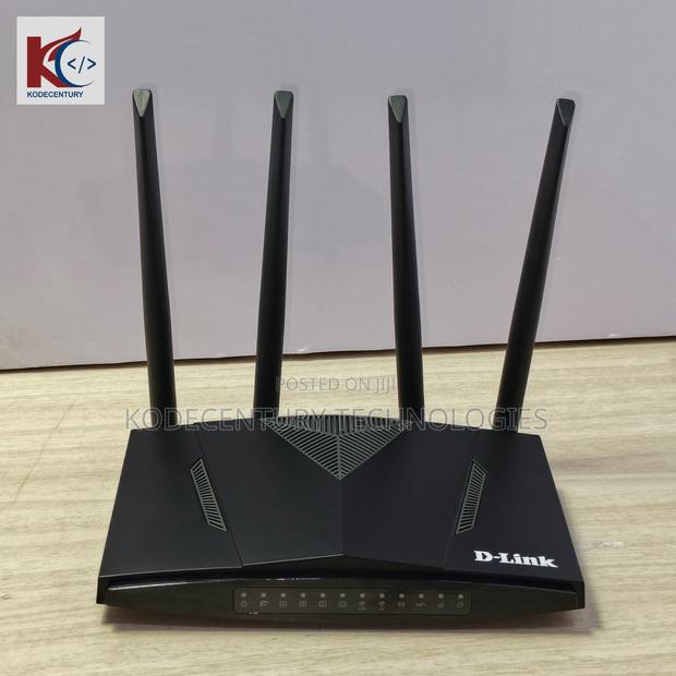 Universal Router · Photo 3