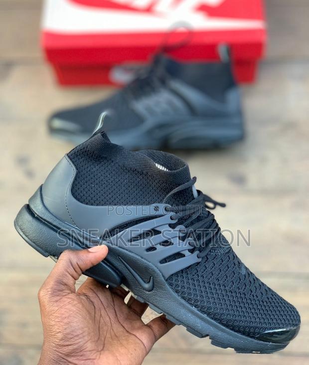 Original Nike Presto Triple Black · Photo 3