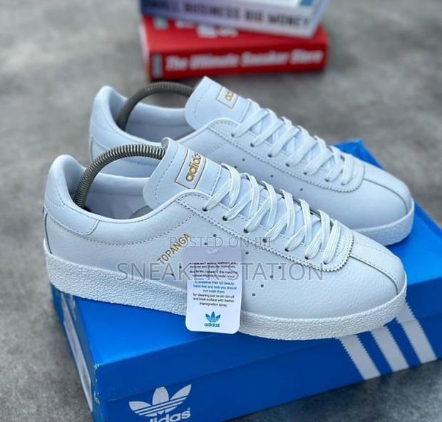 Adidas Topanga White Sneaker · Photo 3