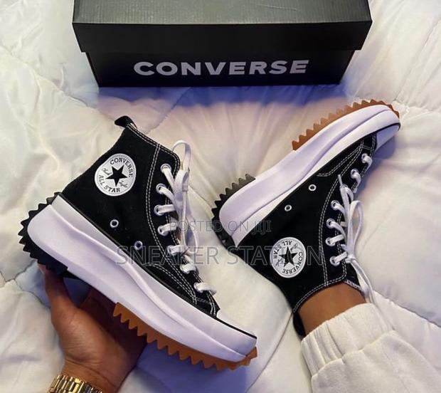Converse Unisex Run Star Hike Sneaker · Photo 4