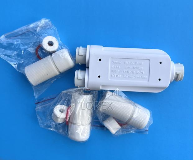 Poe Repeater Extender 1 in 2out · Photo 3