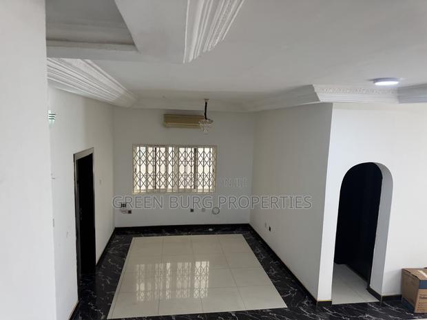 4bdrm Townhouse / Terrace in Cantonments for rent photo 17