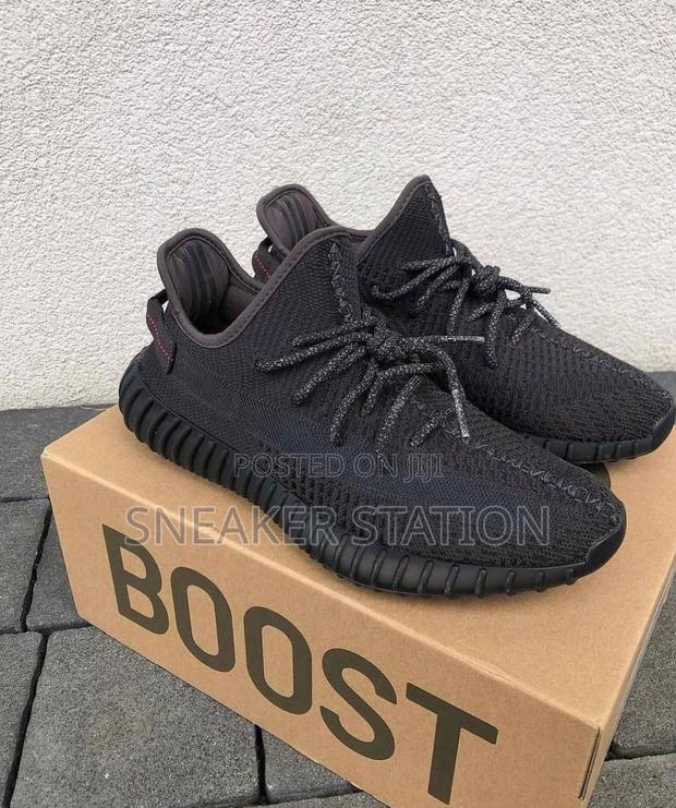 Adidas Boost 350 Black · Photo 3