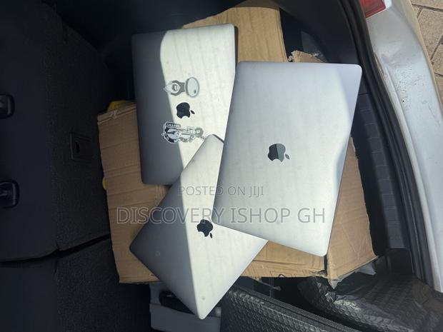Laptop Apple MacBook Pro 2020 16GB Intel Core I5 SSD 512GB photo 3