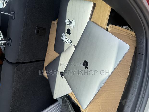 Laptop Apple MacBook Pro 2020 16GB Intel Core I5 SSD 512GB