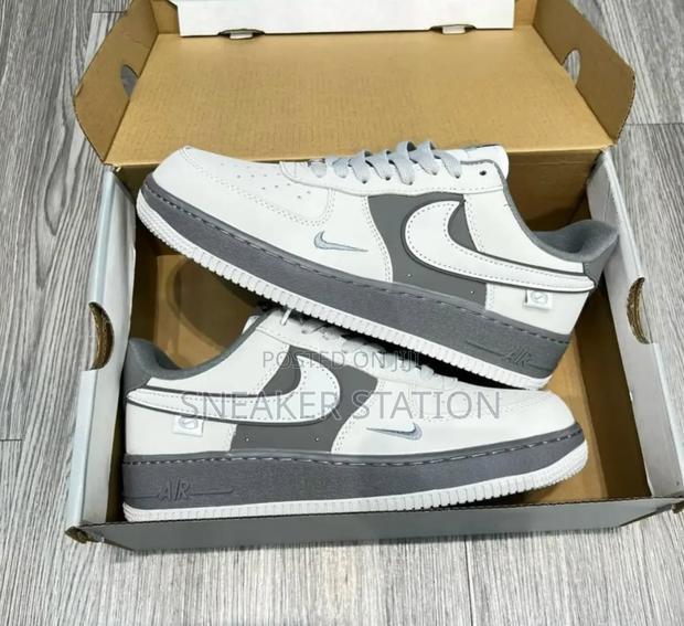 Nike Air Force 1 Custom Grey Available · Photo 4