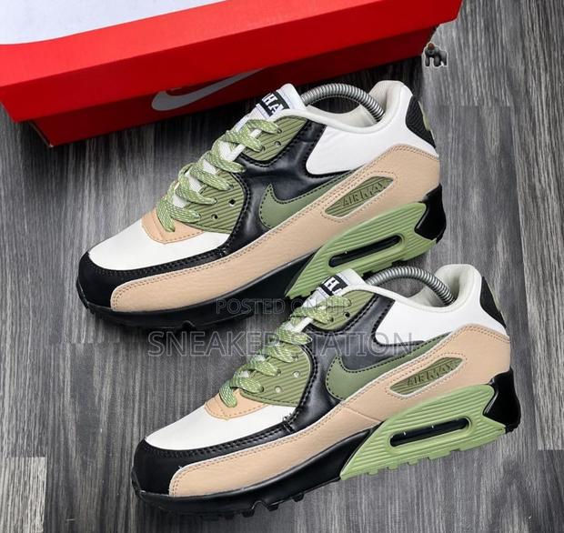 Air Max 90 Surplus Lahar Escape · Photo 4