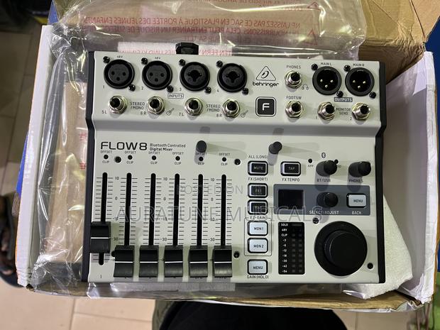 Behringer Flow 8 Mixer · Photo 4