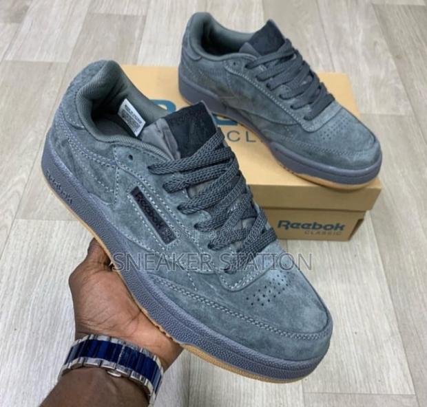 Reebok Classic Suede Grey Available · Photo 4