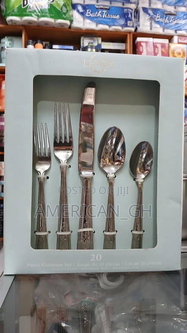 Lenox 20 Pieces Flatware Set · Photo 2