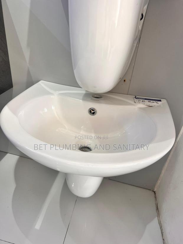 Frencia Wash Hand Basin With Short Stand_complete_wall Hung Basin · Photo 4