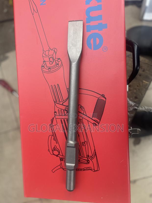 Flat N Pointed Chisel for Sale · Photo 3
