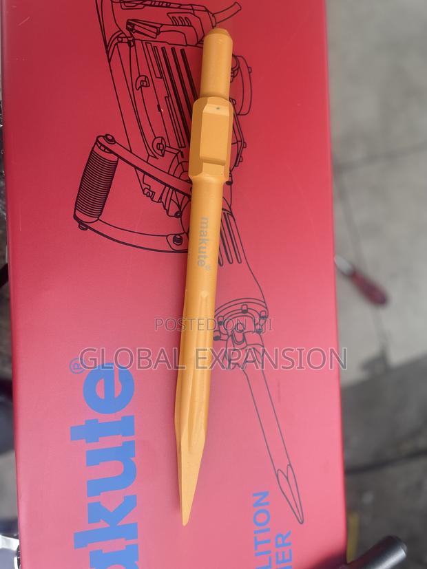 Flat N Pointed Chisel for Sale · Photo 2