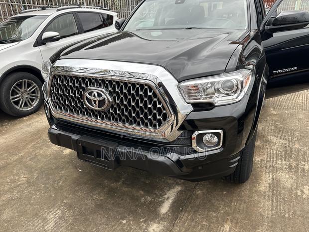 Toyota Tacoma Limited Double Cab 5' Bed V6 AT 2023 Black photo 2