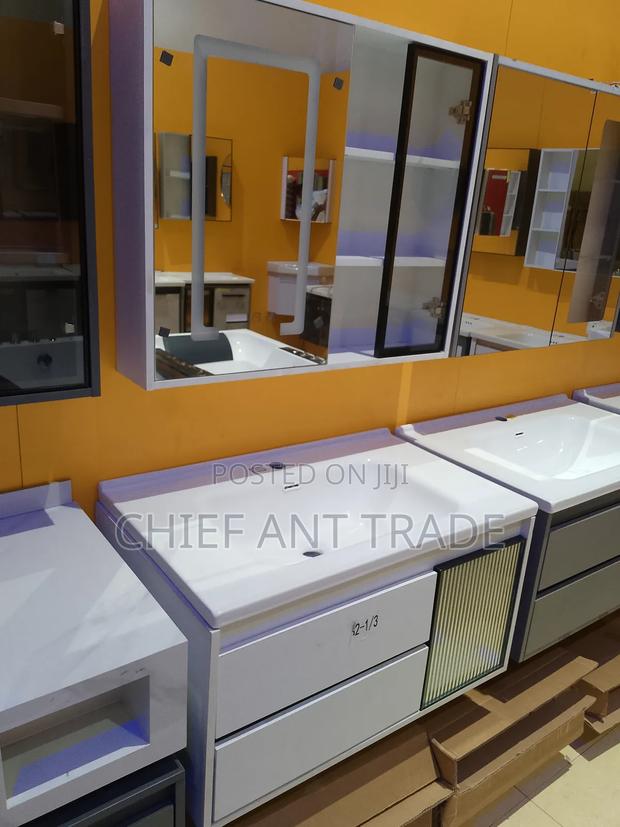 Hand Wash Cabinet Basin With Touchscreen Mirror B2-1⁄3 · Photo 2