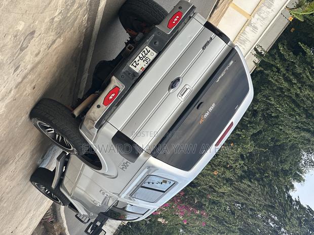 Ford F-150 Lariat 2011 Silver