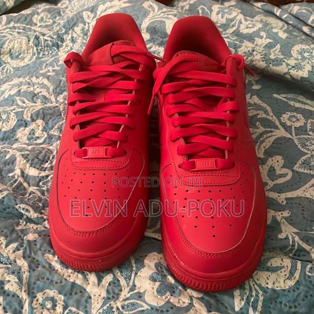 Nike Air Force 1 '07 Lv8 1 In Different Colours , Swipe >> · Photo 3