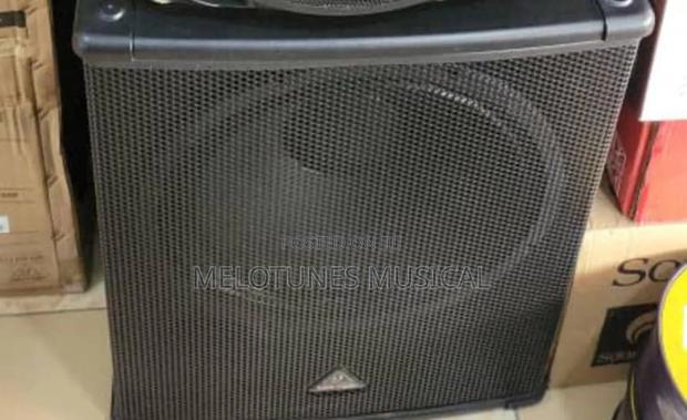Behringer Eurolive High-Performance Active 3000 Watt Pa Subwoofer. · Photo 3
