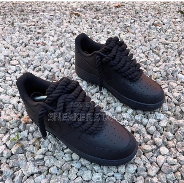 Nike Air Force 1 Big Laces Black · Photo 4