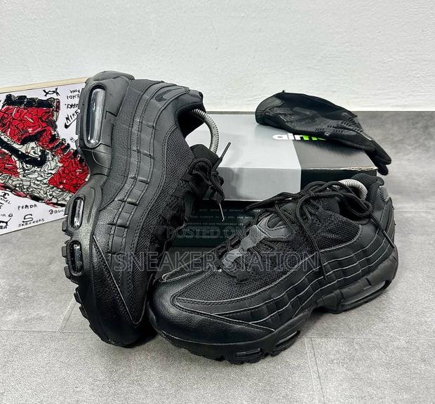 Nike Air Max 95 Essential · Photo 4