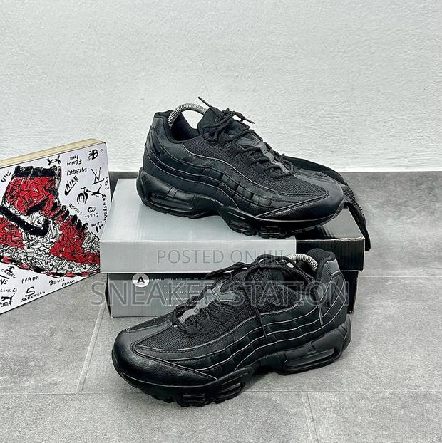 Nike Air Max 95 Essential · Photo 3