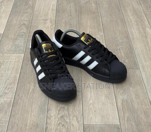 Adidas Superstar Black/White · Photo 4