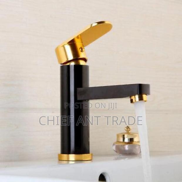 Basin Tap Faucet. Black Gold · Photo 2