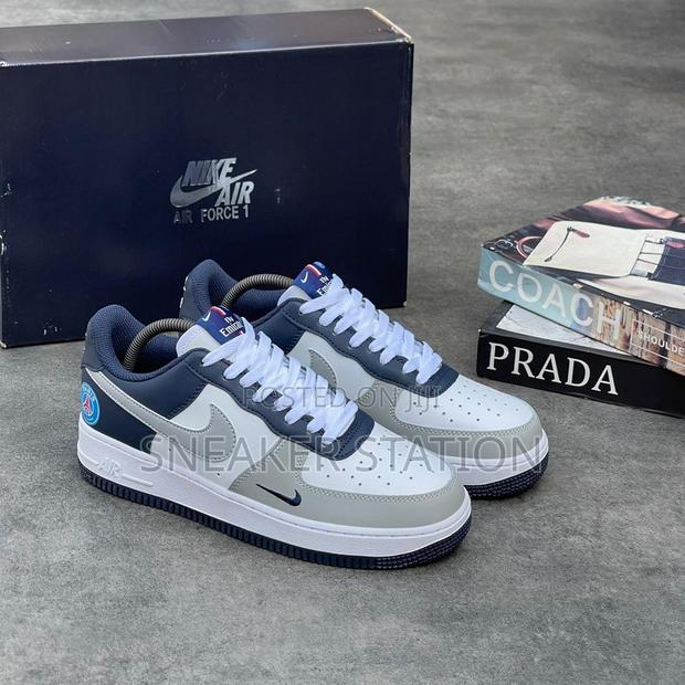 Nike Air Force 1 Paris Sneaker · Photo 3