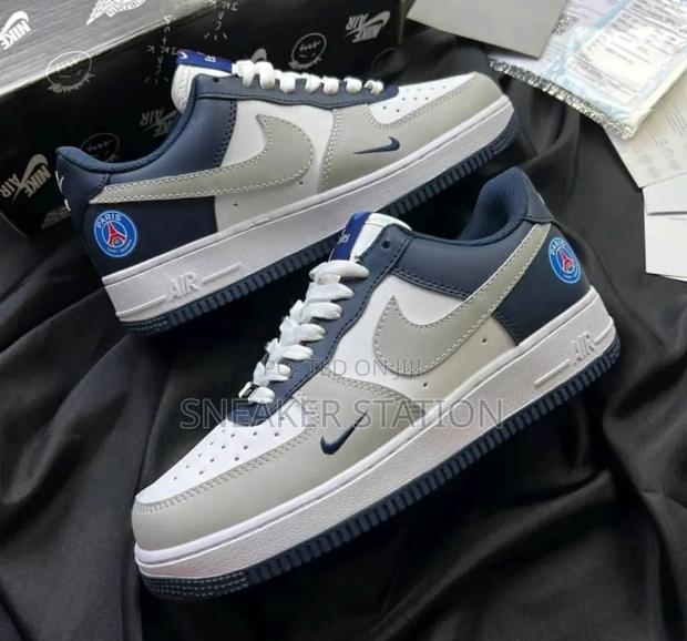 Nike Air Force 1 Paris Sneaker · Photo 4