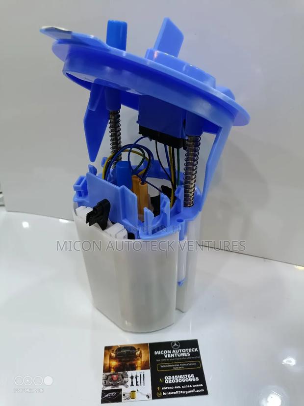 Mercedes Benz 218 Fuel Pump