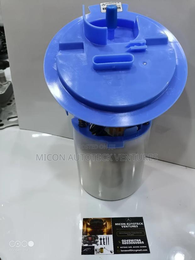 Mercedes Benz 218 Fuel Pump photo 3
