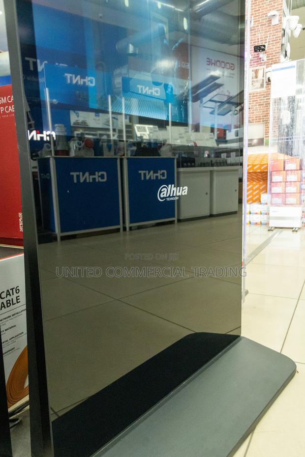 Floor-Standing Digital Signage photo 4