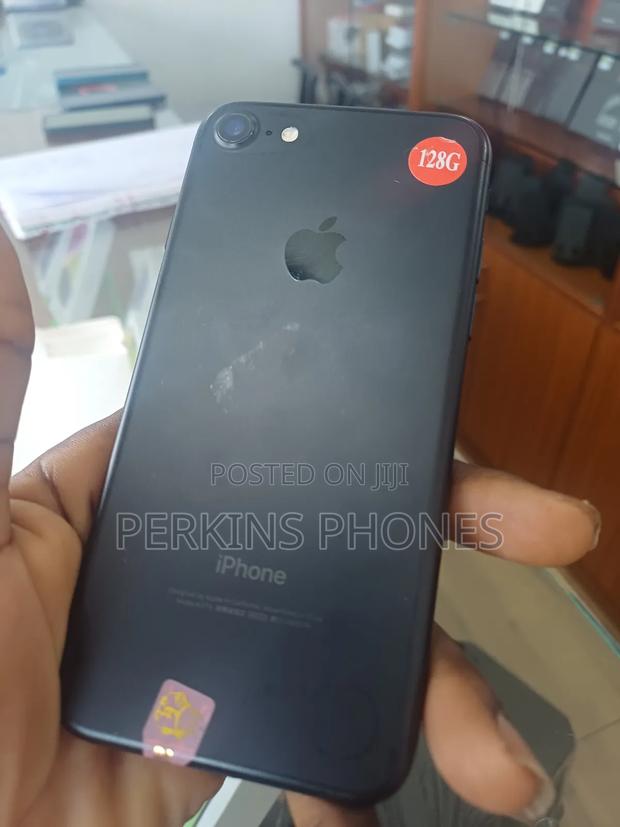 Apple iPhone 7 128 GB Black