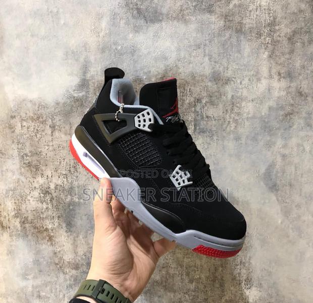 Air Jordan Retro 4 Bred Sneaker · Photo 4
