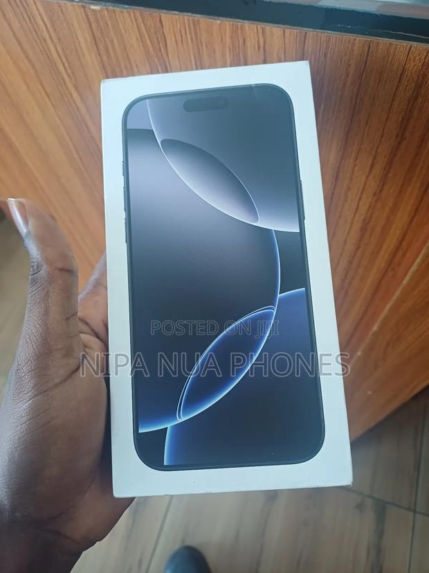 New Apple iPhone 16 Pro Max 256 GB Black