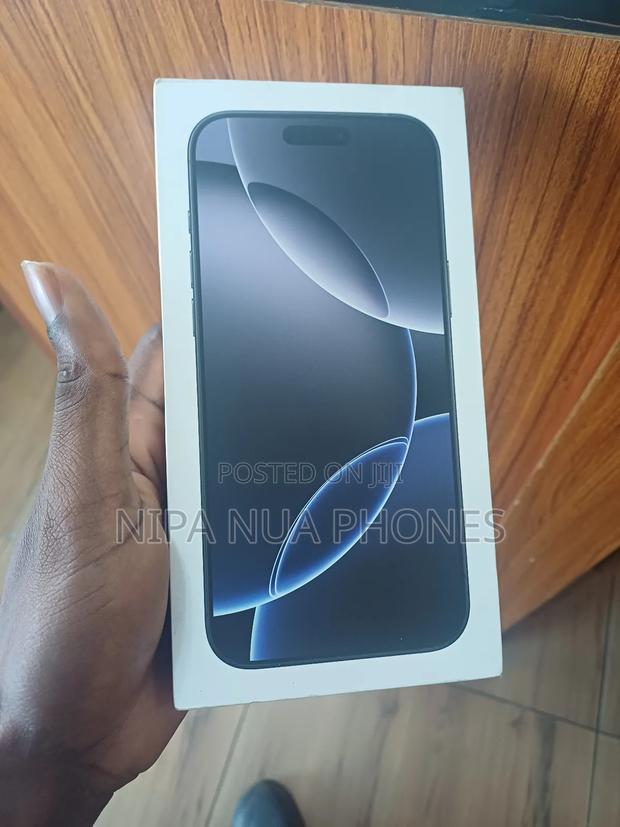 New Apple iPhone 16 Pro Max 256 GB Black · Photo 2