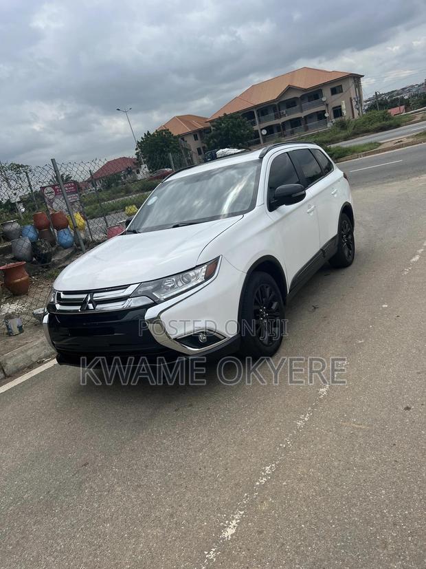 Mitsubishi Outlander LE FWD 2018 White