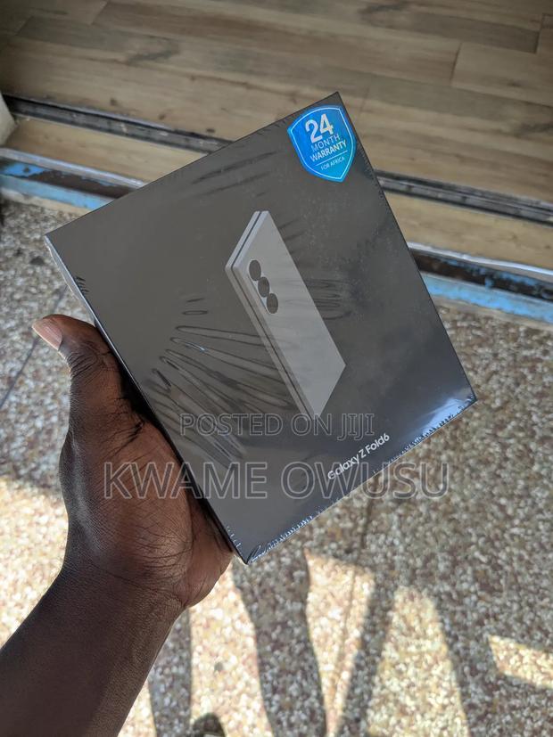 New Samsung Galaxy Z Fold6 256 GB Black · Photo 2