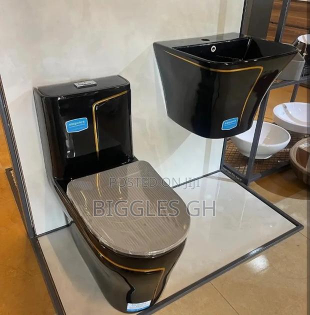 Black and Gold Wc With Basin Complete · Photo 3